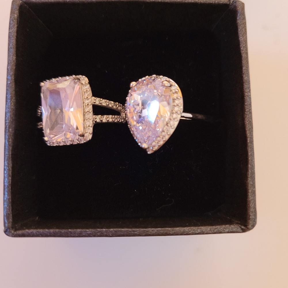 Umode 2 Rings Silver Tone Clear Stone (Cubic Zirconia?) Size 5.75 Never Worn